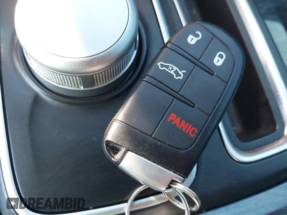 ✅ 2019 Chrysler 300 Touring • VIN: 2C3CCAAG0KH601594 • Lot: 43383621. Listed on IAAI with 124,848 mi. Free auction sales archive from the USA and detailed vehicle history report at DreamBid. Image 11.