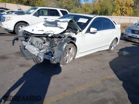 ✅ 2011 Mercedes-Benz C 300 Sport • VIN: WDDGF8BBXBA496308 • Lot: 43584651. Wystawiony na IAAI z przebiegiem Nie podano. Bezpłatny archiwum sprzedaży aukcyjnych z USA i szczegółowy raport historii pojazdu na DreamBid. Zdjęcie 17.