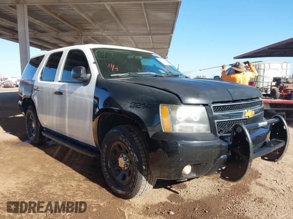 ✅ 2014 Chevrolet Tahoe Commercial • VIN: 1GNLC2E06ER199722 • Lot: 43658351. Wystawiony na IAAI z przebiegiem 165 433 mil. Bezpłatny archiwum sprzedaży aukcyjnych z USA i szczegółowy raport historii pojazdu na DreamBid. Zdjęcie 1.