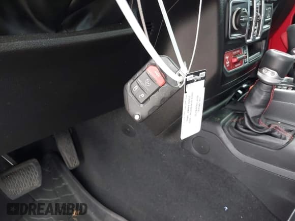 ✅ 2023 Jeep Gladiator Rubicon • VIN: 1C6JJTBG2PL509200 • Lot: 42326449. Wystawiony na IAAI z przebiegiem Nie podano. Bezpłatny archiwum sprzedaży aukcyjnych z USA i szczegółowy raport historii pojazdu na DreamBid. Zdjęcie 11.