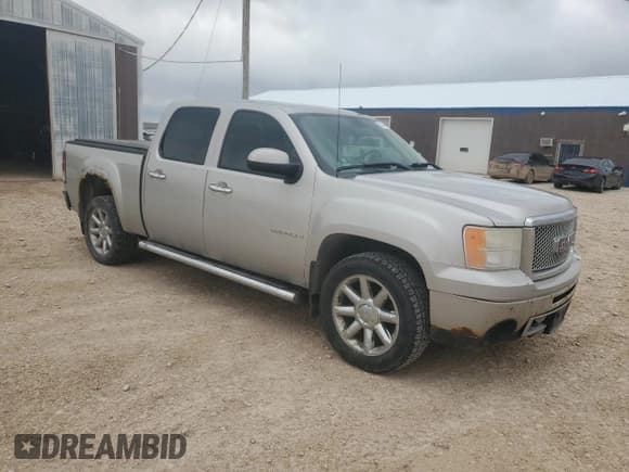 ✅ 2008 GMC Sierra Denali • VIN: 2GTEK638081143910 • Лот: 53369665. Опубликован ранее на Copart с пробегом 161 870 миль. Бесплатный доступ к архиву аукционных продаж из США и подробный отчёт об истории автомобиля на DreamBid. Изображение 4.