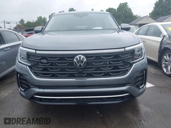 ✅ 2025 Volkswagen Atlas SEL Premium R-Line • VIN: 1V2FR2CA9SC541189 • Lot: 42924552. Wystawiony na IAAI z przebiegiem 497 mil. Bezpłatny archiwum sprzedaży aukcyjnych z USA i szczegółowy raport historii pojazdu na DreamBid. Zdjęcie 13.