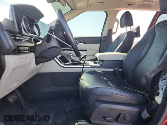 ✅ 2022 Kia Carnival SX Prestige • VIN: KNDNE5H33N6068879 • Lot: 60563775. Wystawiony na Copart z przebiegiem 56 548 mil. Bezpłatny archiwum sprzedaży aukcyjnych z USA i szczegółowy raport historii pojazdu na DreamBid. Zdjęcie 7.