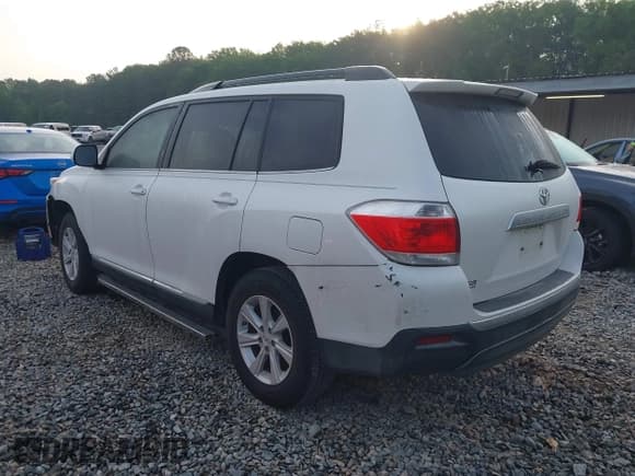 ✅ 2011 Toyota Highlander • VIN: 5TDZK3EH1BS030402 • Lot: 42115878. Wystawiony na IAAI z przebiegiem 161 689 mil. Bezpłatny archiwum sprzedaży aukcyjnych z USA i szczegółowy raport historii pojazdu na DreamBid. Zdjęcie 3.
