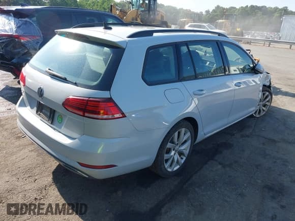 ✅ 2019 Volkswagen Golf S • VIN: 3VWY57AU3KM515165 • Lot: 42300097. Listed on IAAI with 159,618 mi. Free auction sales archive from the USA and detailed vehicle history report at DreamBid. Image 4.