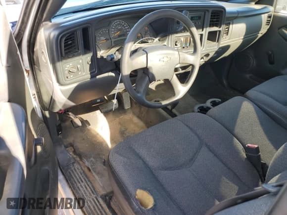 ✅ 2005 Chevrolet Silverado 1500 Z71 • VIN: 1GCEK14T05Z323428 • Лот: 84208324. Опубликован ранее на Copart с пробегом 143 828 миль. Бесплатный доступ к архиву аукционных продаж из США и подробный отчёт об истории автомобиля на DreamBid. Изображение 8.