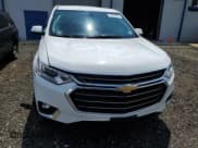 ✅ 2019 Chevrolet Traverse LT Cloth • VIN: 1GNEVGKW1KJ138314 • Lot: 61954473. Wystawiony na Copart z przebiegiem 56 718 mil. Bezpłatny archiwum sprzedaży aukcyjnych z USA i szczegółowy raport historii pojazdu na DreamBid. Zdjęcie 5.