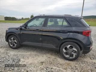 ✅ 2023 Hyundai Venue SEL • VIN: KMHRC8A39PU265813 • Lot: 73883714. Wystawiony na Copart z przebiegiem 5 443 mil. Bezpłatny archiwum sprzedaży aukcyjnych z USA i szczegółowy raport historii pojazdu na DreamBid. Zdjęcie 2.