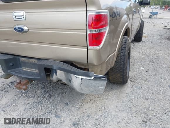 ✅ 2012 Ford F-150 XL • VIN: 1FTFW1ET3CFA98797 • Лот: 43068777. Опубликован ранее на IAAI с пробегом 229 579 миль. Бесплатный доступ к архиву аукционных продаж из США и подробный отчёт об истории автомобиля на DreamBid. Изображение 20.