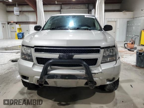 ✅ 2009 Chevrolet Suburban Commercial • VIN: 1GNFK163X9R239129 • Lot: 91366865. Listed on Copart with 205,946 mi. Free auction sales archive from the USA and detailed vehicle history report at DreamBid. Image 5.
