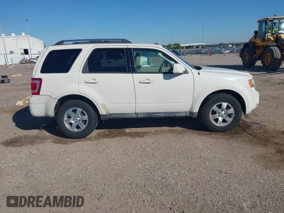 ✅ 2012 Ford Escape Limited • VIN: 1FMCU0EG1CKA91940 • Lot: 43602430. Wystawiony na IAAI z przebiegiem 109 837 mil. Bezpłatny archiwum sprzedaży aukcyjnych z USA i szczegółowy raport historii pojazdu na DreamBid. Zdjęcie 13.