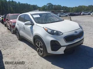 ✅ 2021 Kia Sportage LX • VIN: KNDPM3AC2M7903499 • Lot: 43352187. Wystawiony na IAAI z przebiegiem 25 765 mil. Bezpłatny archiwum sprzedaży aukcyjnych z USA i szczegółowy raport historii pojazdu na DreamBid. Zdjęcie 1.