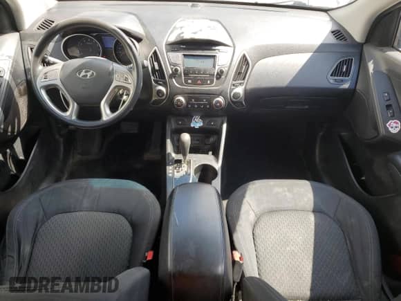 2013 Hyundai Tucson GL z VIN KM8JT3ACXDU556283, wystawiony jako Copart lot #64970585 z przebiegiem 227 610 mil mil oraz Szkoda całkowita • Salvage title. Historia ofert i sprzedaży dostępna na DreamBid. Obrazek 8.