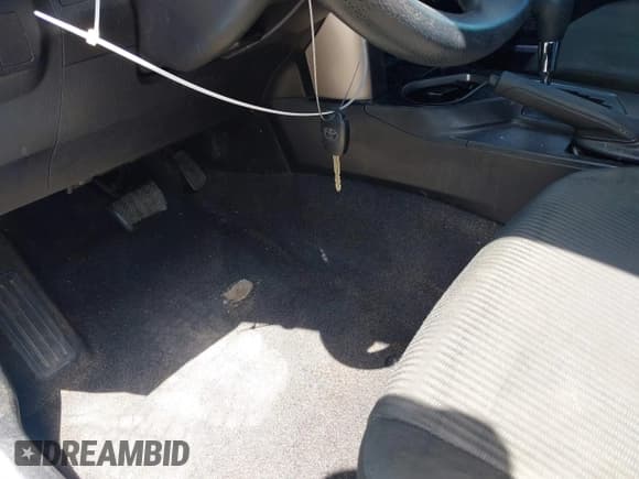 ✅ 2017 Toyota RAV4 LE • VIN: JTMZFREV9HJ702581 • Lot: 42338876. Listed on IAAI with 180,291 mi. Free auction sales archive from the USA and detailed vehicle history report at DreamBid. Image 11.