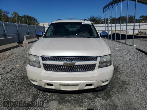 ✅ 2011 Chevrolet Tahoe LTZ • VIN: 1GNSCCE01BR275280 • Lot: 87010335. Listed on Copart with 184,252 mi. Free auction sales archive from the USA and detailed vehicle history report at DreamBid. Image 5.