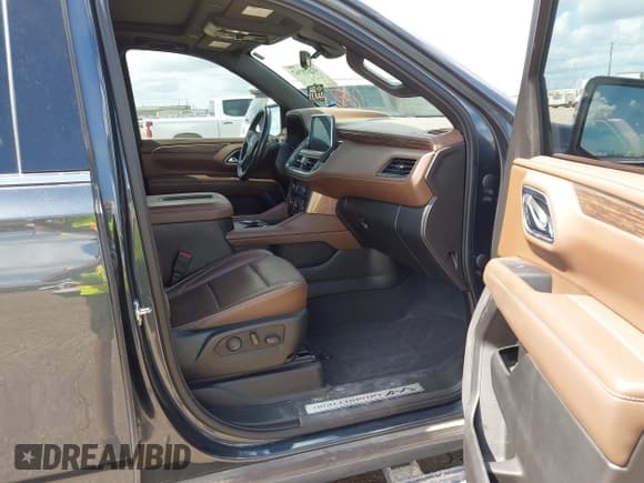 ✅ 2021 Chevrolet Tahoe High Country • VIN: 1GNSCTKL2MR110503 • Лот: 42928162. Опубликован ранее на IAAI с пробегом 81 564 миль. Бесплатный доступ к архиву аукционных продаж из США и подробный отчёт об истории автомобиля на DreamBid. Изображение 5.