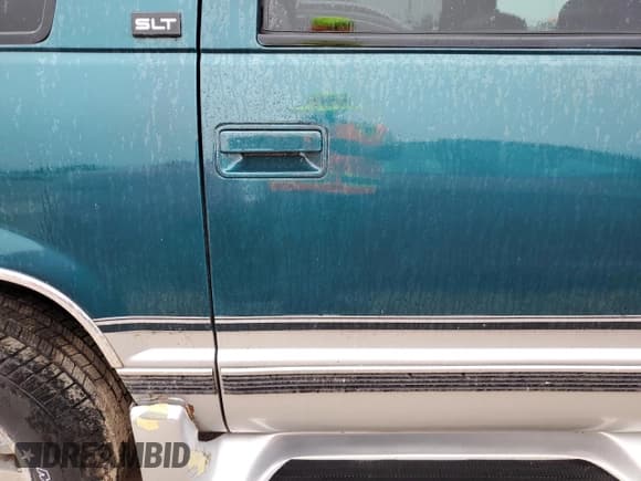 ✅ 1996 GMC Suburban • VIN: 1GKEC16R2TJ714191 • Лот: 74660264. Опубликован ранее на Copart с пробегом 186 801 миль. Бесплатный доступ к архиву аукционных продаж из США и подробный отчёт об истории автомобиля на DreamBid. Изображение 12.