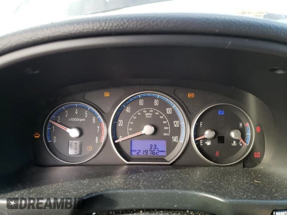 ✅ 2007 Hyundai Santa Fe SE • VIN: 5NMSH13E17H035235 • Lot: 82867774. Listed on Copart with 219,762 mi. Free auction sales archive from the USA and detailed vehicle history report at DreamBid. Image 9.