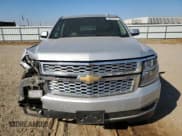 ✅ 2017 Chevrolet Suburban LT • VIN: 1GNSKHKC6HR269790 • Lot: 75024724. Wystawiony na Copart z przebiegiem 220 198 mil. Bezpłatny archiwum sprzedaży aukcyjnych z USA i szczegółowy raport historii pojazdu na DreamBid. Zdjęcie 5.