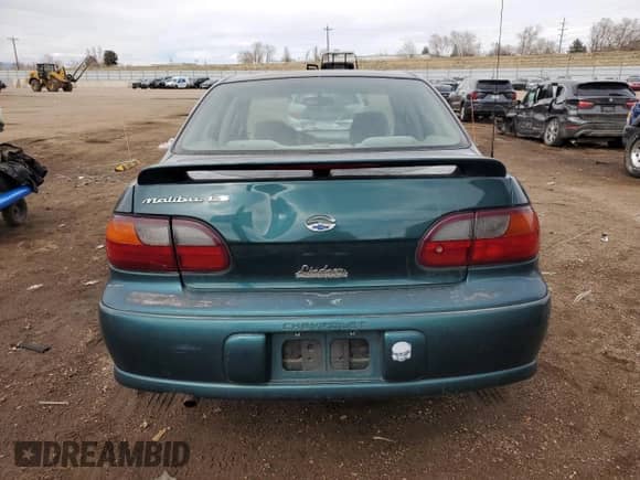 ✅ 2000 Chevrolet Malibu LS • VIN: 1G1NE52J4Y6316304 • Lot: 49935175. Wystawiony na Copart z przebiegiem 167 176 mil mil. Skorzystaj z bezpłatnego archiwum sprzedaży aukcyjnych z USA i zobacz szczegółowy raport historii pojazdu na DreamBid. Zdjęcie 6.