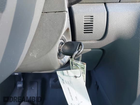 ✅ 2005 Ford Five Hundred SE • VIN: 1FAFP23195G137240 • Lot: 43618020. Wystawiony na IAAI z przebiegiem 134 719 mil. Bezpłatny archiwum sprzedaży aukcyjnych z USA i szczegółowy raport historii pojazdu na DreamBid. Zdjęcie 11.