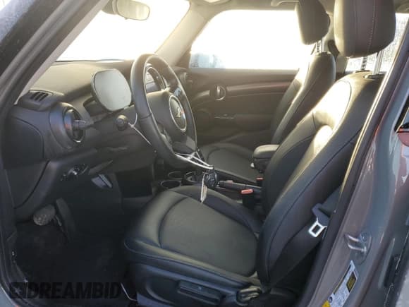 ✅ 2022 MINI Hardtop 4 Door Cooper • VIN: WMW33DK03N2R06435 • Лот: 42131665. Опубликован ранее на Copart с пробегом 29 690 миль. Бесплатный доступ к архиву аукционных продаж из США и подробный отчёт об истории автомобиля на DreamBid. Изображение 7.