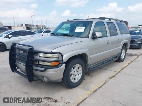 ✅ 2005 Chevrolet Suburban LS • VIN: 3GNEC16Z65G212582 • Лот: 42409878. Опубликован ранее на IAAI с пробегом 141 303 миль. Бесплатный доступ к архиву аукционных продаж из США и подробный отчёт об истории автомобиля на DreamBid. Изображение 2.