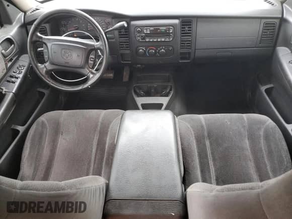 2002 Dodge Dakota SLT z VIN 1B7HL48X72S584617, wystawiony jako Copart lot #86504284 z przebiegiem 236 216 mil mil oraz Szkoda całkowita • Salvage title. Historia ofert i sprzedaży dostępna na DreamBid. Obrazek 8.