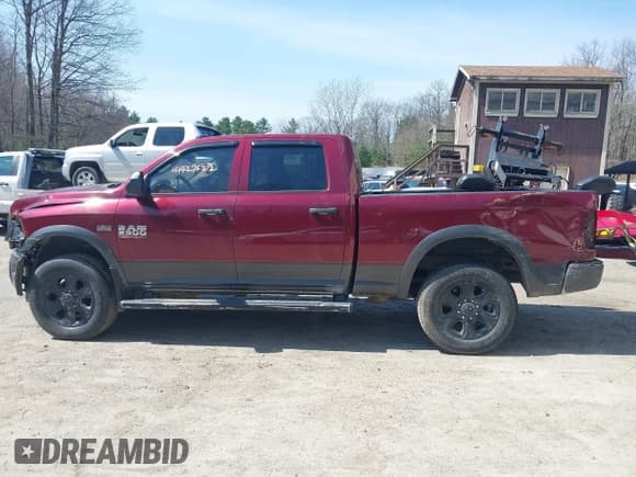 ✅ 2017 Ram 2500 Tradesman • VIN: 3C6UR5CJ4HG740822 • Lot: 42020758. Wystawiony na IAAI z przebiegiem 101 771 mil. Bezpłatny archiwum sprzedaży aukcyjnych z USA i szczegółowy raport historii pojazdu na DreamBid. Zdjęcie 14.