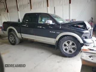 ✅ 2009 Dodge 1500 Laramie • VIN: 1D3HV13T49J511869 • Lot: 55224955. Wystawiony na Copart z przebiegiem 279 220 mil. Bezpłatny archiwum sprzedaży aukcyjnych z USA i szczegółowy raport historii pojazdu na DreamBid. Zdjęcie 4.