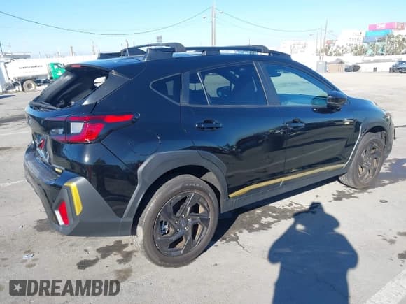 ✅ 2024 Subaru Crosstrek Special Sports • VIN: 4S4GUHF64R3788172 • Lot: 43378039. Wystawiony na IAAI z przebiegiem 21 839 mil. Bezpłatny archiwum sprzedaży aukcyjnych z USA i szczegółowy raport historii pojazdu na DreamBid. Zdjęcie 4.