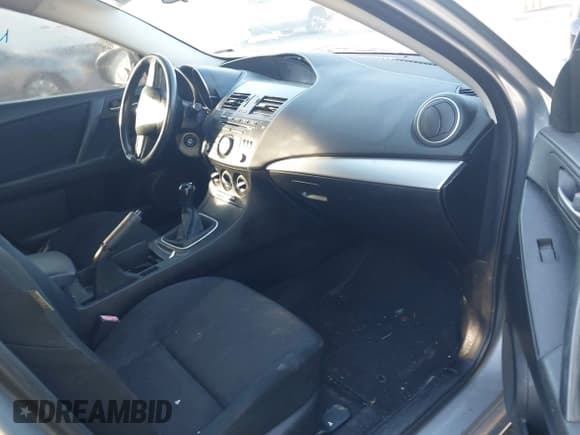 ✅ 2013 Mazda 3 i SV • VIN: JM1BL1TF9D1767688 • Lot: 43611013. Wystawiony na IAAI z przebiegiem 183 823 mil. Bezpłatny archiwum sprzedaży aukcyjnych z USA i szczegółowy raport historii pojazdu na DreamBid. Zdjęcie 5.