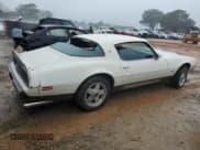 ✅ 1979 Pontiac Firebird • VIN: 2U87K9N120105 • Lot: 80135024. Wystawiony na Copart z przebiegiem 87 739 mil. Bezpłatny archiwum sprzedaży aukcyjnych z USA i szczegółowy raport historii pojazdu na DreamBid. Zdjęcie 3.