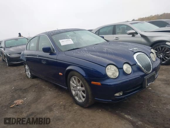 ✅ 2002 Jaguar S-Type • VIN: SAJDA03NX2FM32537 • Лот: 40774935. Опубликован ранее на IAAI с пробегом Не указан. Бесплатный доступ к архиву аукционных продаж из США и подробный отчёт об истории автомобиля на DreamBid. Изображение 1.