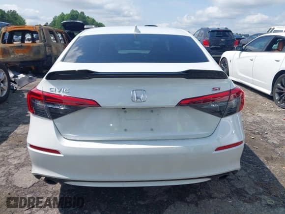 ✅ 2024 Honda Civic Si • VIN: 2HGFE1E53RH475271 • Лот: 42447047. Опубликован ранее на IAAI с пробегом 12 357 миль. Бесплатный доступ к архиву аукционных продаж из США и подробный отчёт об истории автомобиля на DreamBid. Изображение 17.