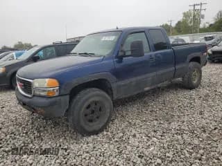 ✅ 2002 GMC Sierra 1500 SLE • VIN: 2GTEK19T121342261 • Lot: 82139515. Listed on Copart with 140,547 mi. Free auction sales archive from the USA and detailed vehicle history report at DreamBid. Image 1.