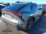 ✅ 2024 Toyota bZ4X XLE • VIN: JTMABACA3RA078711 • Лот: 43457691. Опубликован ранее на IAAI с пробегом 54 954 миль. Бесплатный доступ к архиву аукционных продаж из США и подробный отчёт об истории автомобиля на DreamBid. Изображение 4.