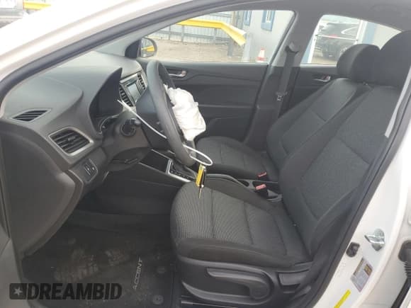 ✅ 2022 Hyundai Accent SE • VIN: 3KPC24A60NE177843 • Лот: 80695804. Опубликован ранее на Copart с пробегом 26 380 миль. Бесплатный доступ к архиву аукционных продаж из США и подробный отчёт об истории автомобиля на DreamBid. Изображение 7.