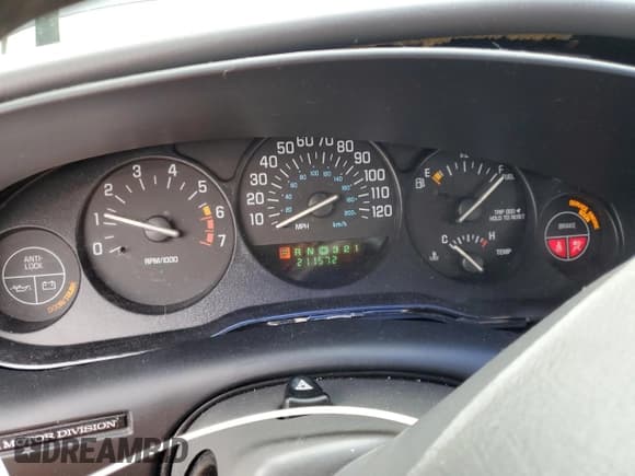 ✅ 2001 Buick Regal LS • VIN: 2G4WB55K911312427 • Lot: 59518915. Listed on Copart with 211,572 mi. Free auction sales archive from the USA and detailed vehicle history report at DreamBid. Image 9.