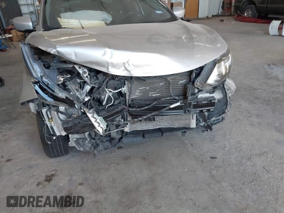 ✅ 2017 Nissan Rogue SV • VIN: JN1BJ1CP1HW014506 • Lot: 43685491. Listed on IAAI with 83,150 mi. Free auction sales archive from the USA and detailed vehicle history report at DreamBid. Image 6.