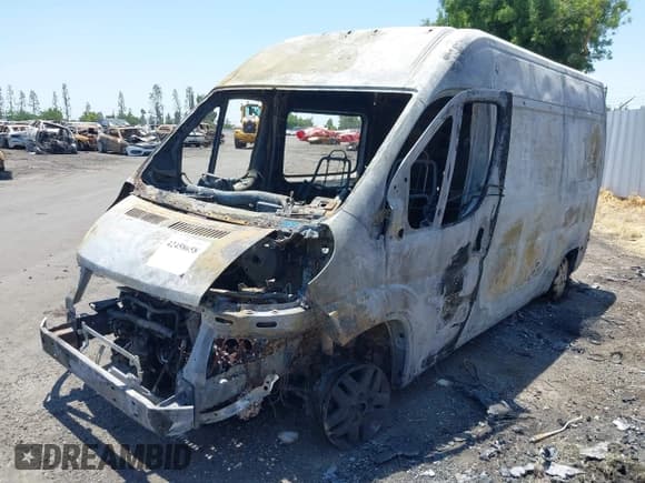 ✅ 2014 Ram ProMaster Cargo • VIN: 3C6TRVCG1EE103202 • Lot: 42458658. Wystawiony na IAAI z przebiegiem Nie podano. Bezpłatny archiwum sprzedaży aukcyjnych z USA i szczegółowy raport historii pojazdu na DreamBid. Zdjęcie 2.