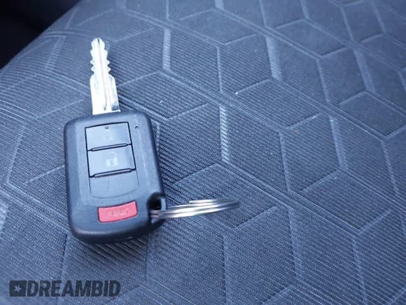 ✅ 2020 Mitsubishi Outlander ES • VIN: JA4AR3AUXLU031065 • Lot: 40655265. Listed on IAAI with 94,138 mi. Free auction sales archive from the USA and detailed vehicle history report at DreamBid. Image 11.