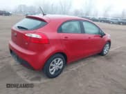 ✅ 2013 Kia Rio LX • VIN: KNADM5A38D6107888 • Lot: 43796386. Wystawiony na IAAI z przebiegiem 154 765 mil. Bezpłatny archiwum sprzedaży aukcyjnych z USA i szczegółowy raport historii pojazdu na DreamBid. Zdjęcie 4.