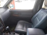 ✅ 2000 Infiniti QX4 • VIN: JNRAR07Y4YW086878 • Lot: 42092898. Wystawiony na IAAI z przebiegiem 191 974 mil. Bezpłatny archiwum sprzedaży aukcyjnych z USA i szczegółowy raport historii pojazdu na DreamBid. Zdjęcie 5.