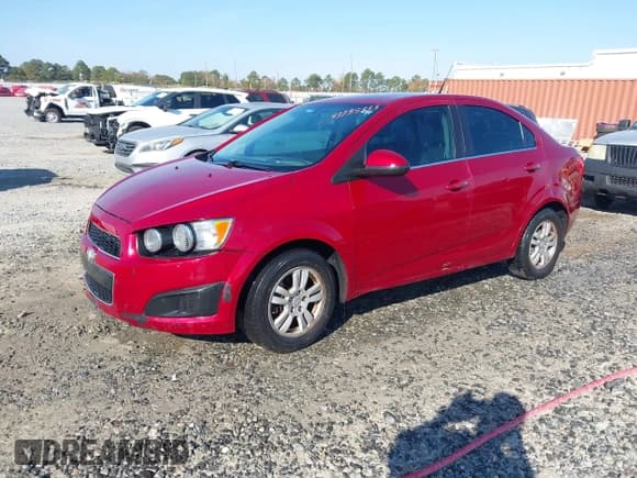 ✅ 2014 Chevrolet Sonic LT • VIN: 1G1JC5SH6E4185871 • Лот: 43735333. Опубликован ранее на IAAI с пробегом 215 605 миль. Бесплатный доступ к архиву аукционных продаж из США и подробный отчёт об истории автомобиля на DreamBid. Изображение 2.