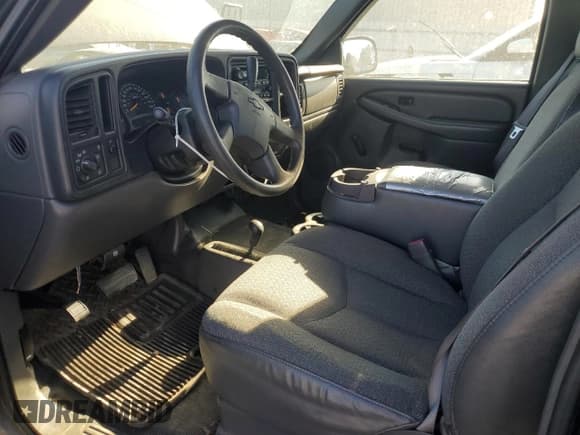 ✅ 2005 Chevrolet Silverado 1500 Z71 • VIN: 1GCEK19Z55Z287961 • Лот: 75633334. Опубликован ранее на Copart с пробегом 117 931 миль. Бесплатный доступ к архиву аукционных продаж из США и подробный отчёт об истории автомобиля на DreamBid. Изображение 8.