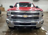 ✅ 2015 Chevrolet Silverado 2500HD LT • VIN: 1GC2KVEGXFZ144312 • Lot: 69129955. Wystawiony na Copart z przebiegiem 208 764 mil. Bezpłatny archiwum sprzedaży aukcyjnych z USA i szczegółowy raport historii pojazdu na DreamBid. Zdjęcie 5.