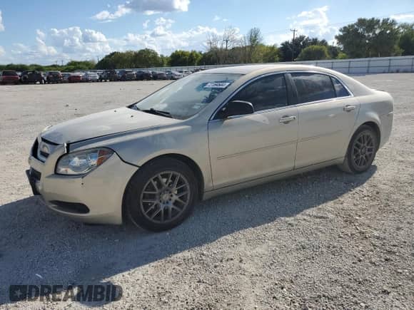 2012 Chevrolet Malibu 1LS z VIN 1G1ZB5E05CF228514, wystawiony jako Copart lot #72159504 z przebiegiem 179 162 mil mil oraz Szkoda całkowita • Salvage title. Historia ofert i sprzedaży dostępna na DreamBid. Obrazek 1.