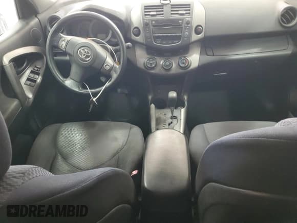 ✅ 2010 Toyota RAV4 Sport • VIN: JTMWF4DVXA5019018 • Lot: 82279935. Listed on Copart with 194,884 mi. Free auction sales archive from the USA and detailed vehicle history report at DreamBid. Image 8.