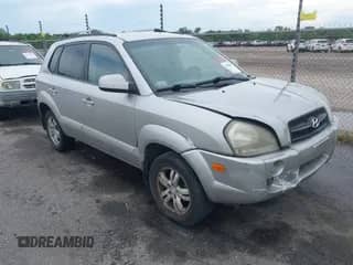 2006 Hyundai Tucson GLS с VIN KM8JN72D86U295635, выставлен на аукционе IAAI как лот 42528675 с пробегом 250 328 миль миль и . История ставок и продаж доступна на DreamBid. Изображение 1.